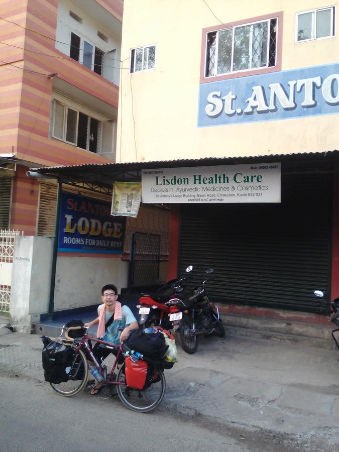 St. Antonys Lodge Kochi Exterior foto